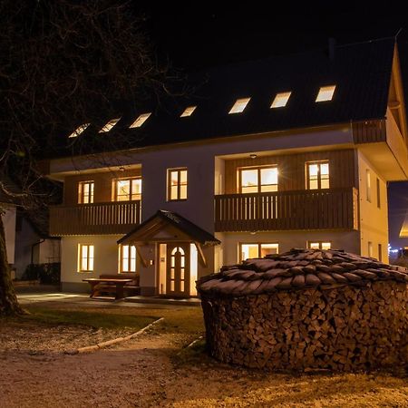 Apartments & Rooms Pr' Skalovc Бохинь Экстерьер фото