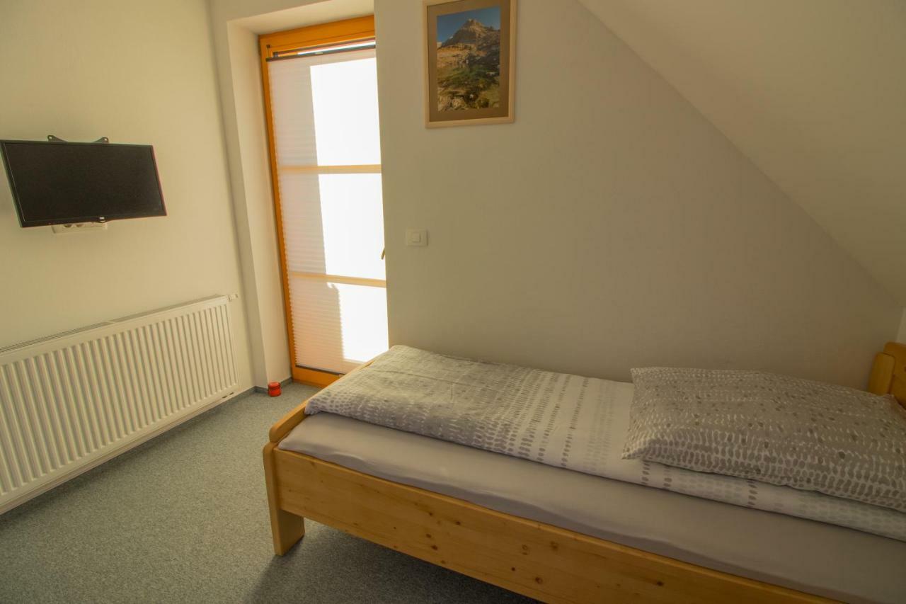 Apartments & Rooms Pr' Skalovc Бохинь Экстерьер фото